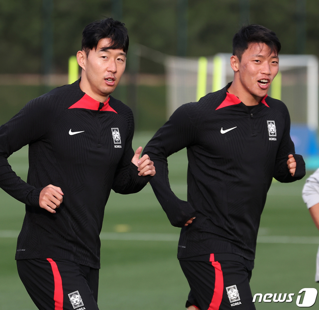 '코리안<b>더비</b>'서 <b>손흥민</b>에 이긴 <b>황희찬</b>…울버햄튼, 토트넘에 2-1 승리