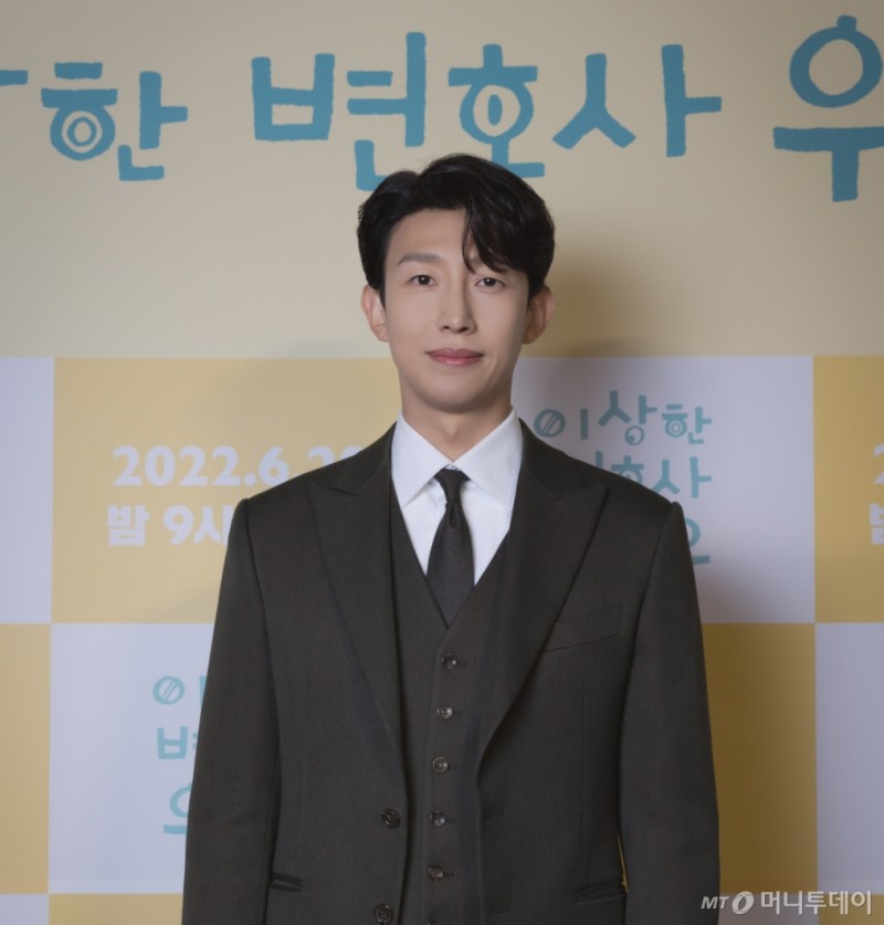 '우영우 서브 아빠' <b>강기영</b> 배우, <b>형제상</b> 비보