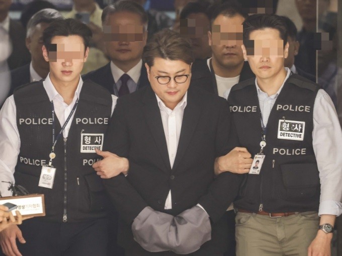 수사 협조한다더니…'<b>아이폰</b> 3대' <b>김호중</b>, 비번 일부만 제공