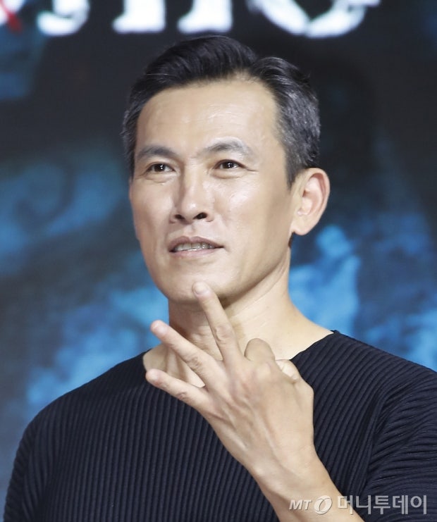 차남 <b>장관</b>, 삼남 <b>국회의원</b>, 막내 <b>유오성</b>…'영월 쌀집'서 키워낸 형제들