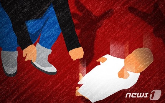 "살려주세요, 엄빠가 <b>아동학대</b> 해요"…작년에만 2만2000건