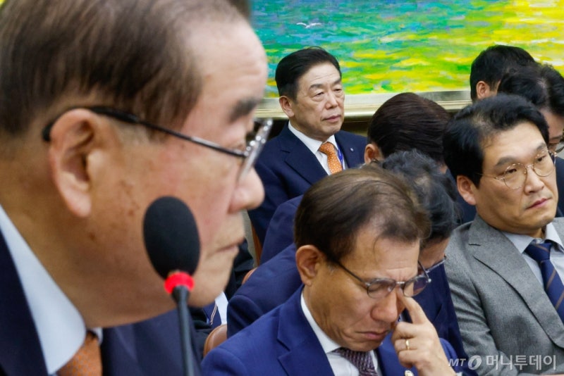 "필체 다르고 점수 바뀌었다"...野 김용만, 독립기념관장 불공정 선임 의...