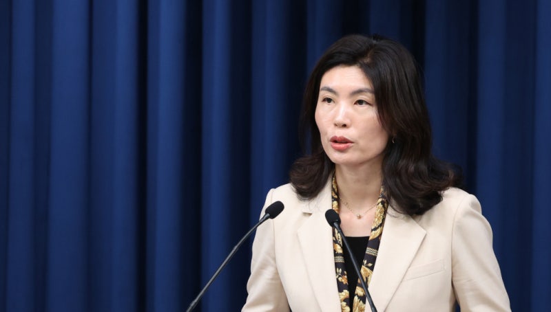<b>대통령실</b> "유·사산 <b>휴가</b> 5일→10일, 배우자도 신설…난임 지원 강화"