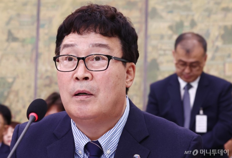 [속보]<b>문체부</b>, 김택규 <b>배드민턴</b>협회장 해임 요구·수사 의뢰