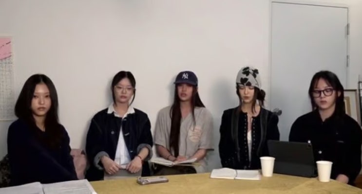 <b>뉴진스</b> "전속계약 해지할 수도"…<b>어도어에 내용증명</b> 보냈다
