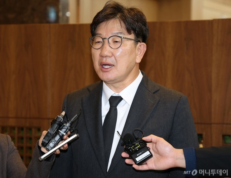 <b>권성동</b> "<b>당원 게시판</b> 문제, 김건희 특검과 연계하면 해당 행위"