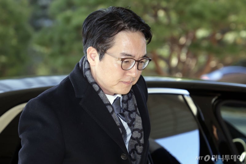 <b>심우정 검찰총장</b> "'尹 내란 혐의' 직접 수사…법·원칙 따를 것"