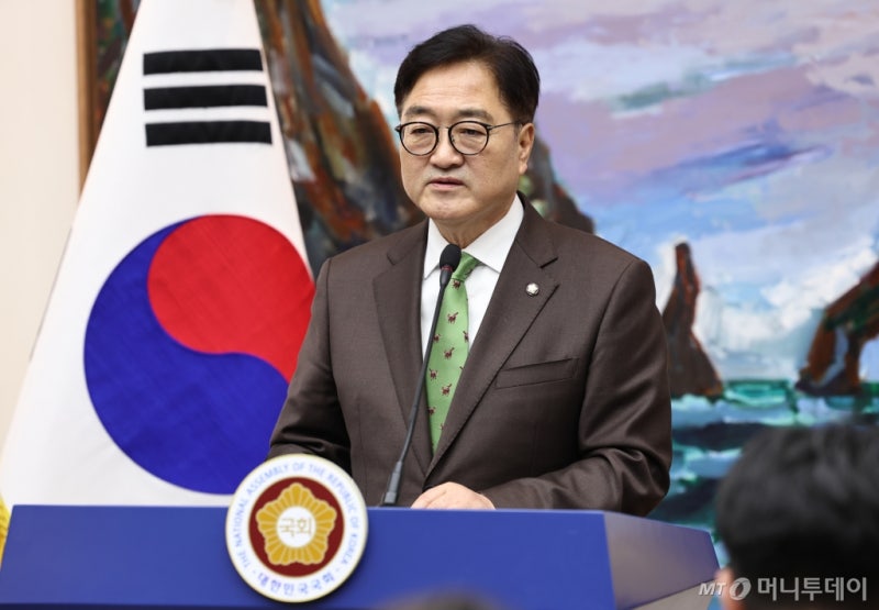 <b>우원식</b> "비상계엄 <b>국정조사</b>권 발동...尹 공개증언 필요"