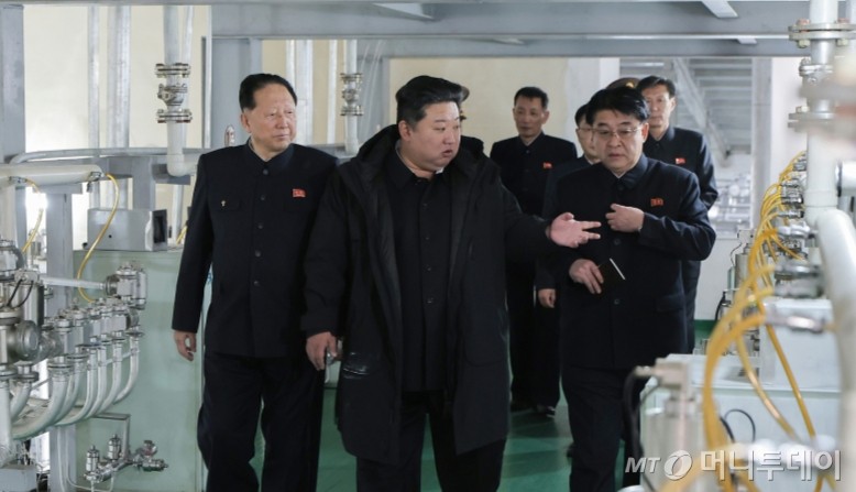 '핵군축' 본심 드러낸 <b>북한</b>, 한미일 '<b>비핵화</b> 성명'에 "불가능·비현실적...
