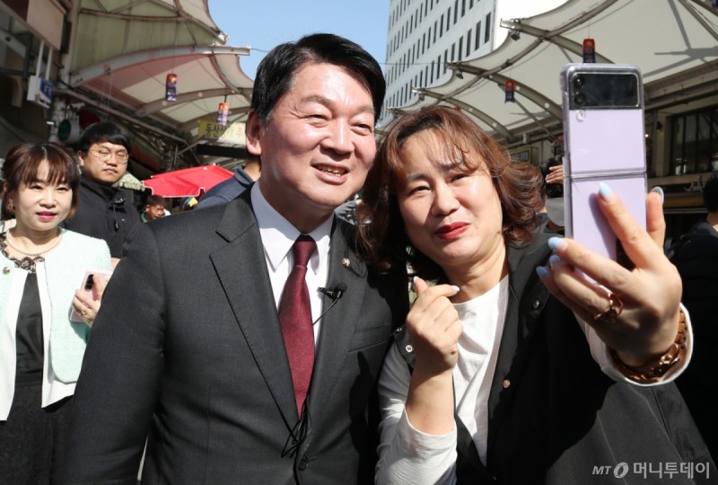<b>안철수</b> "저는 尹탄핵 찬성했다"…<b>김문수</b>·<b>홍준표</b>·<b>오세훈</b> 공개<b>비판</b>