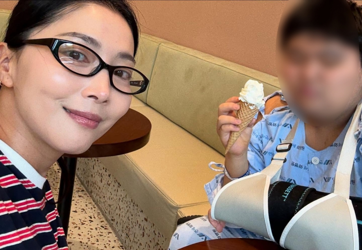 <b>오윤아 발달장애 아들</b>, 다리→팔 골절…"너무 막막했다" 토로