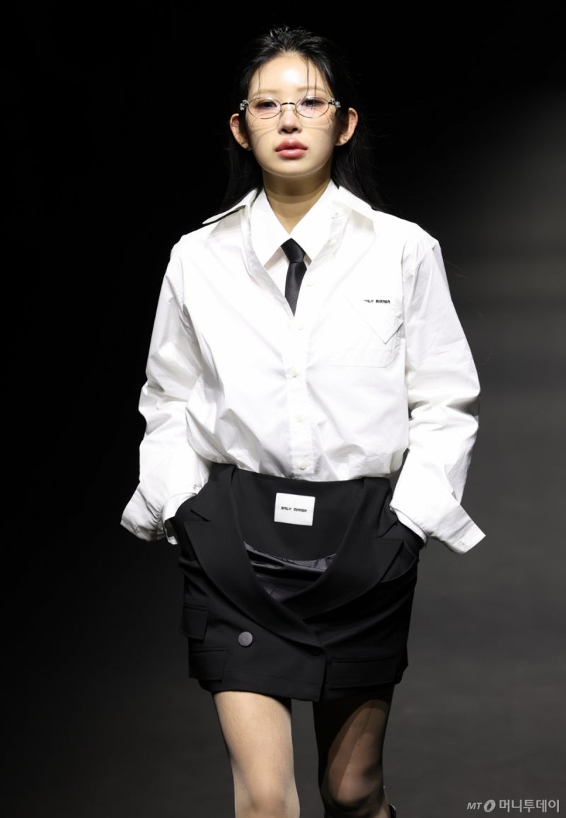 '최진실 딸' <b>최준희</b> "좌파없는 나라에 살고파"…<b>정치</b>적 <b>발언</b>에 '시끌'