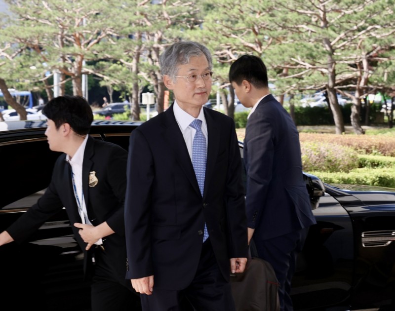 <b>대법관 증원법</b>에 입 연 <b>조희대</b> "공론장 마련 희망…국회 <b>협의</b> 필요"