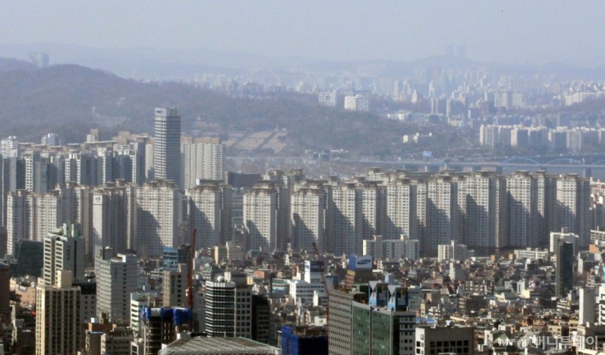 강남 아파트 단지 반포 자이 아파트 일대 /사진=임성균 기자 tjdrbs23@
