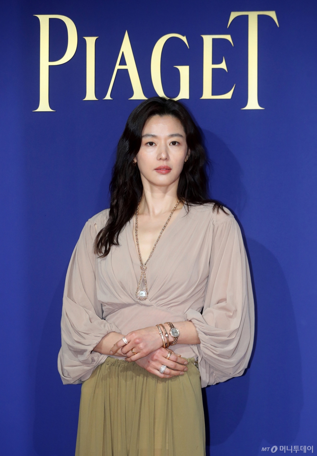 <b>전지현</b>, 이음해시태그와 전속계약 만료…<b>FA 시장</b> 출사표