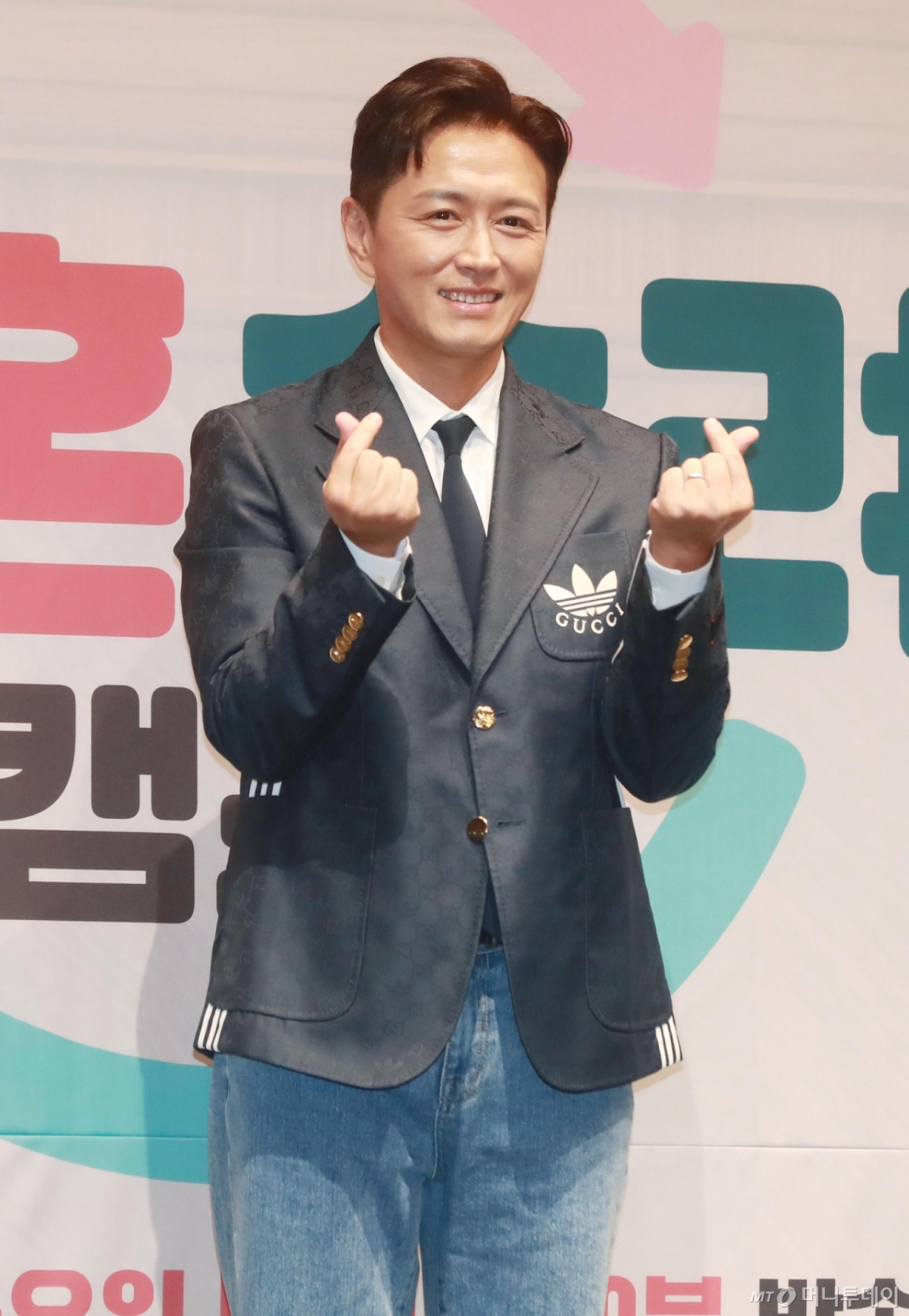 '<b>갑상선암</b>' <b>진태현</b>, <b>수술</b> 마쳤다…"김우빈 고마워" 소감에 눈길
