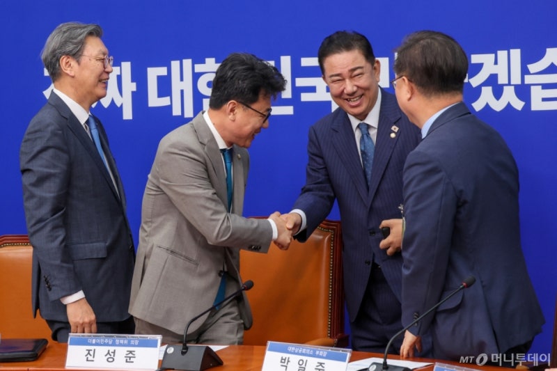 경제계 만난 與 "<b>상법개정</b>, 문제 발생 시 얼마든 보완할 용의 있어"