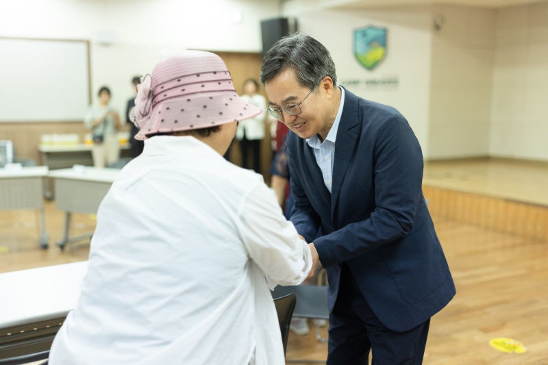 <b>김동연</b>, 北 소음 해방 <b>대성동</b> 주민 만나 "평온한 일상, 끝까지 <b>지원</b>할 ...