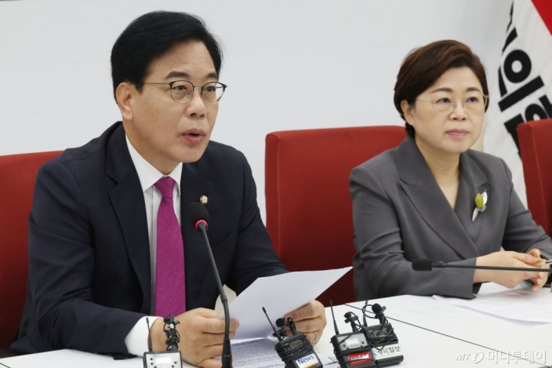 野송언석 "<b>이진숙</b>, 자진 <b>사퇴</b>가 답…'갑질 여왕' <b>강선우</b>는 지명 철회를...