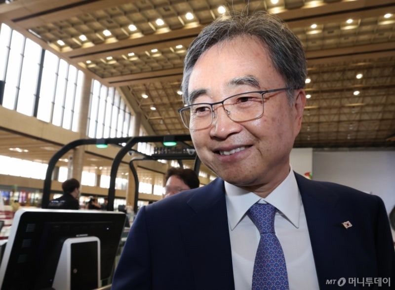 관세 부과 직전, 미국 찾는 <b>조현</b> 외교장관…외교·안보카드로 '총력' 지...