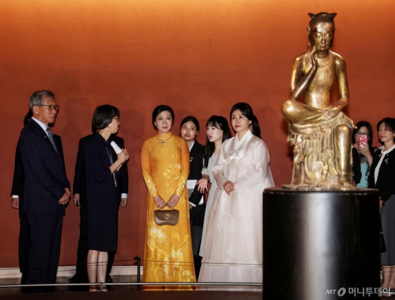 김혜경 여사와 '국중박' 관람한 <b>베트남</b> 영부인, 한국 또 온다는 이유는...