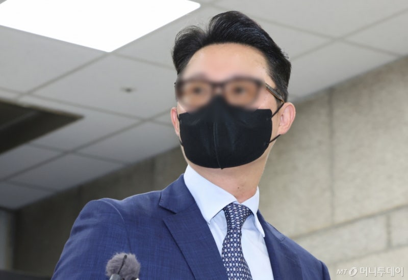 특검, '<b>건진법사</b> 청탁' 윤영호 등 기소…<b>통일교</b> 의혹 수사 확대