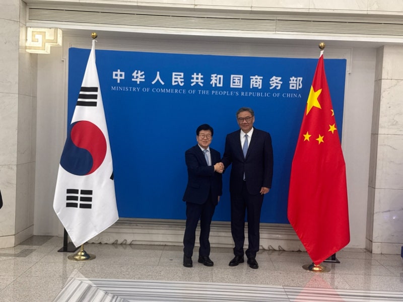 특사단, "FTA 2단계 타결 희망"…중국, "대한 <b>무역적자</b> 기쁘게 생각"