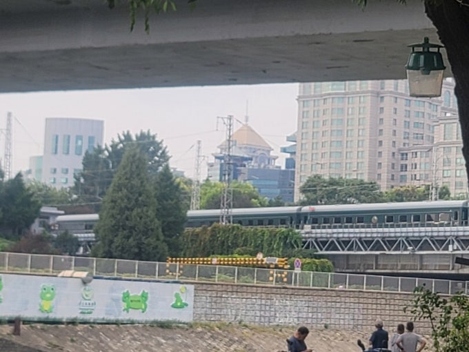 <b>베이징</b> 도착한 <b>김정은</b>…'다자외교' 무대 전면에