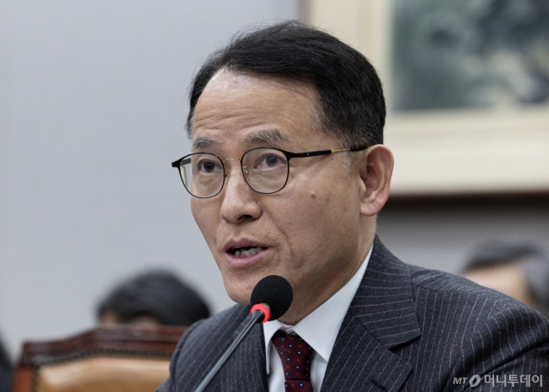 경찰, <b>이충상</b> 전 <b>인권위</b>원에 고발당한 <b>인권위 직원</b> '<b>무혐의</b>'