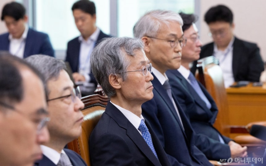 (서울=뉴스1) 이승배 기자 = 조희대 대법원장이 13일 서울 여의도 국회에서 열린 법제사법위원회의 대법원 등에 대한 국정감사에 출석해 있다. 2025.10.13/뉴스1  Copyright (C) 뉴스1. All r