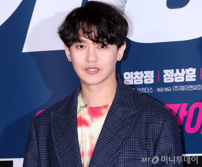 "룸살롱서 쓰레기 같았다고"…'혼전순결' <b>강균성</b>, <b>성매매 루머</b>에 발칵