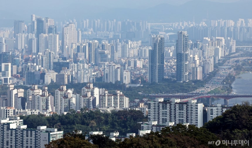 세금폭탄? 자식들아 집 가져가라…강남 엄마 아빠들 바빠졌다