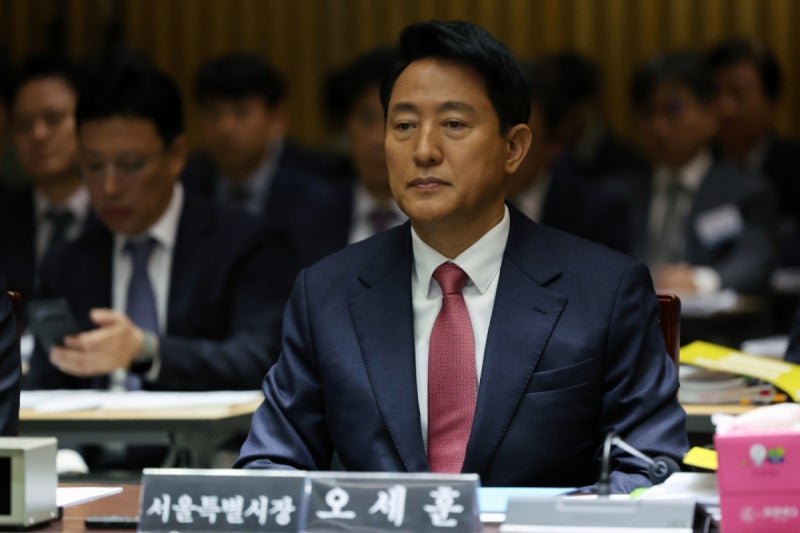 與 "'<b>한강버스 배임</b>' 고발"…<b>오세훈</b> 측 "법·절차 철저히 준수"