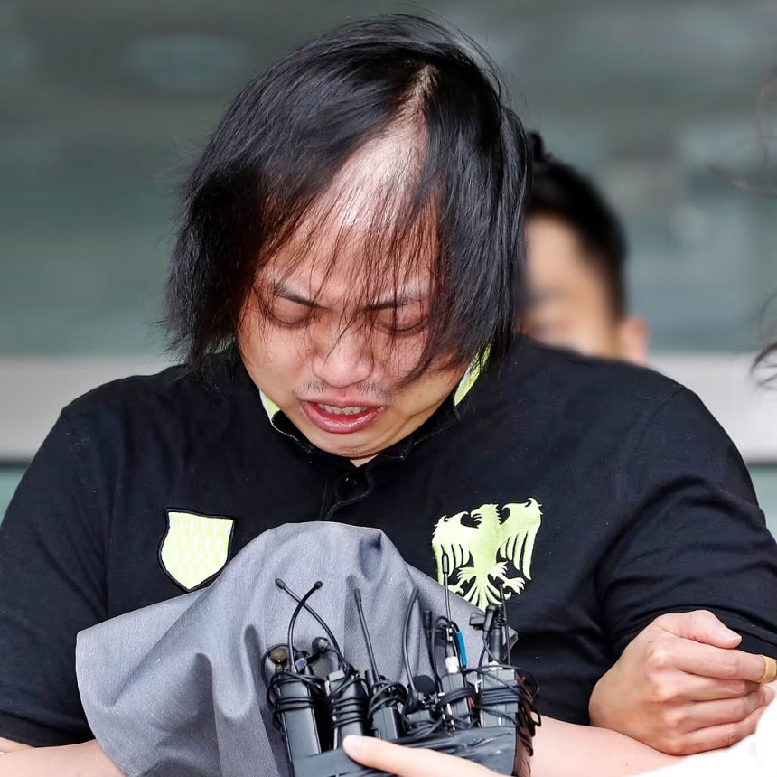 자신이 운영하는 경기 안양시 한 노래방에서 손님을 살해하고 시신을 훼손해 서울대공원 인근에 유기한 변경석이 2018년 8월 29일 경기 안양동안경찰서에서 수원지방검찰청 안양지청으로