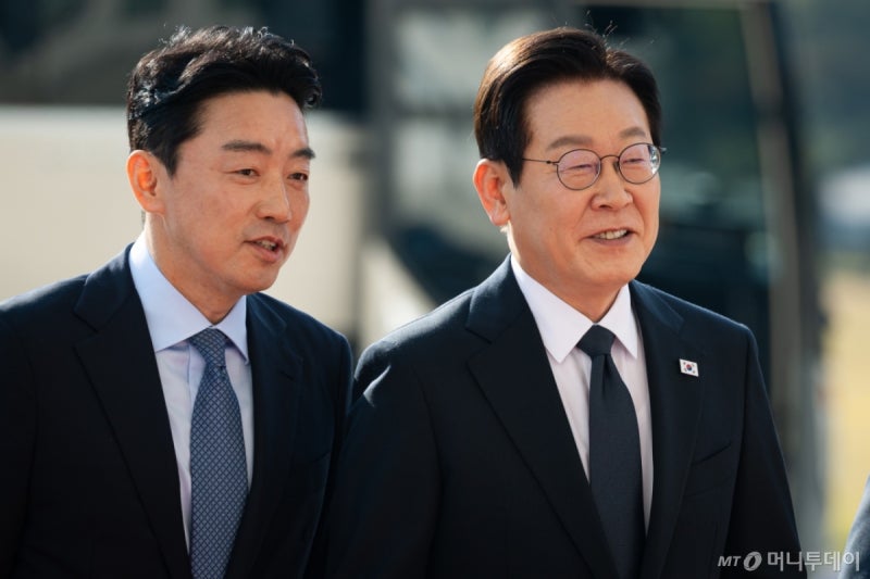 강훈식 실장, <b>이재명 대통령</b> 몸살에 "누구보다 기운차게 곧 복귀할 것"