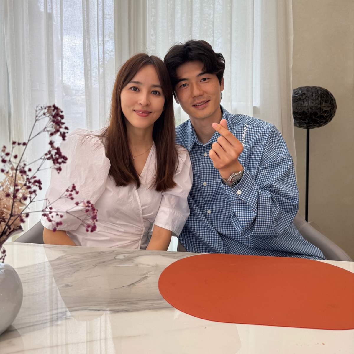 <b>한혜진</b> "<b>기성용</b> 잘생겨 싸워도 덜 화나…25살에 <b>결혼</b>시켜 미안"