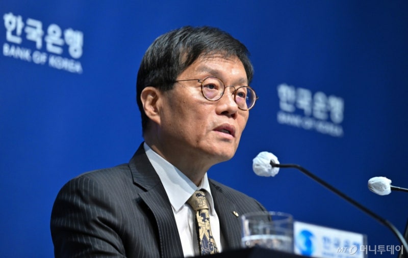 금리 동결 더 길어지나…<b>경기 회복세</b> 주목한 금통위