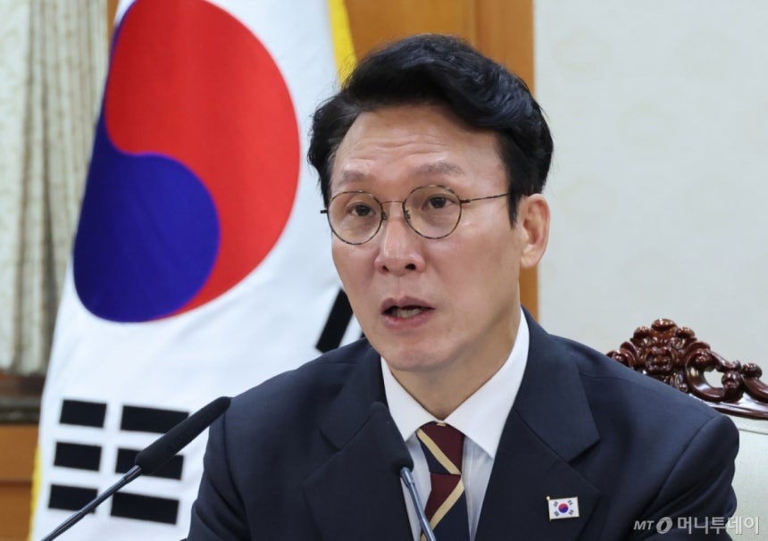 김민석 국무총리가 25일 오전 서울 종로구 정부서울청사에서 열린 미세먼지특별대책위원회에 참석해 발언하고 있다./사진=뉴시스