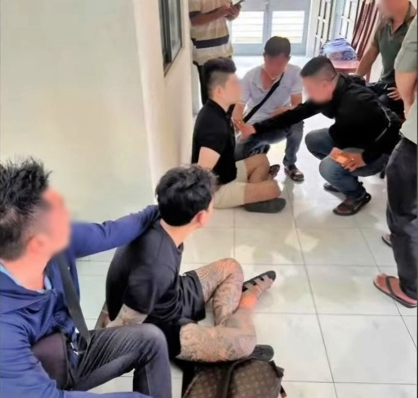 베트남 호찌민 주택가에서 A씨 시신을 대형 가방에 넣어 유기한 한국 남성 2명이 현지 경찰에 체포됐다./사진=베트남 플러스