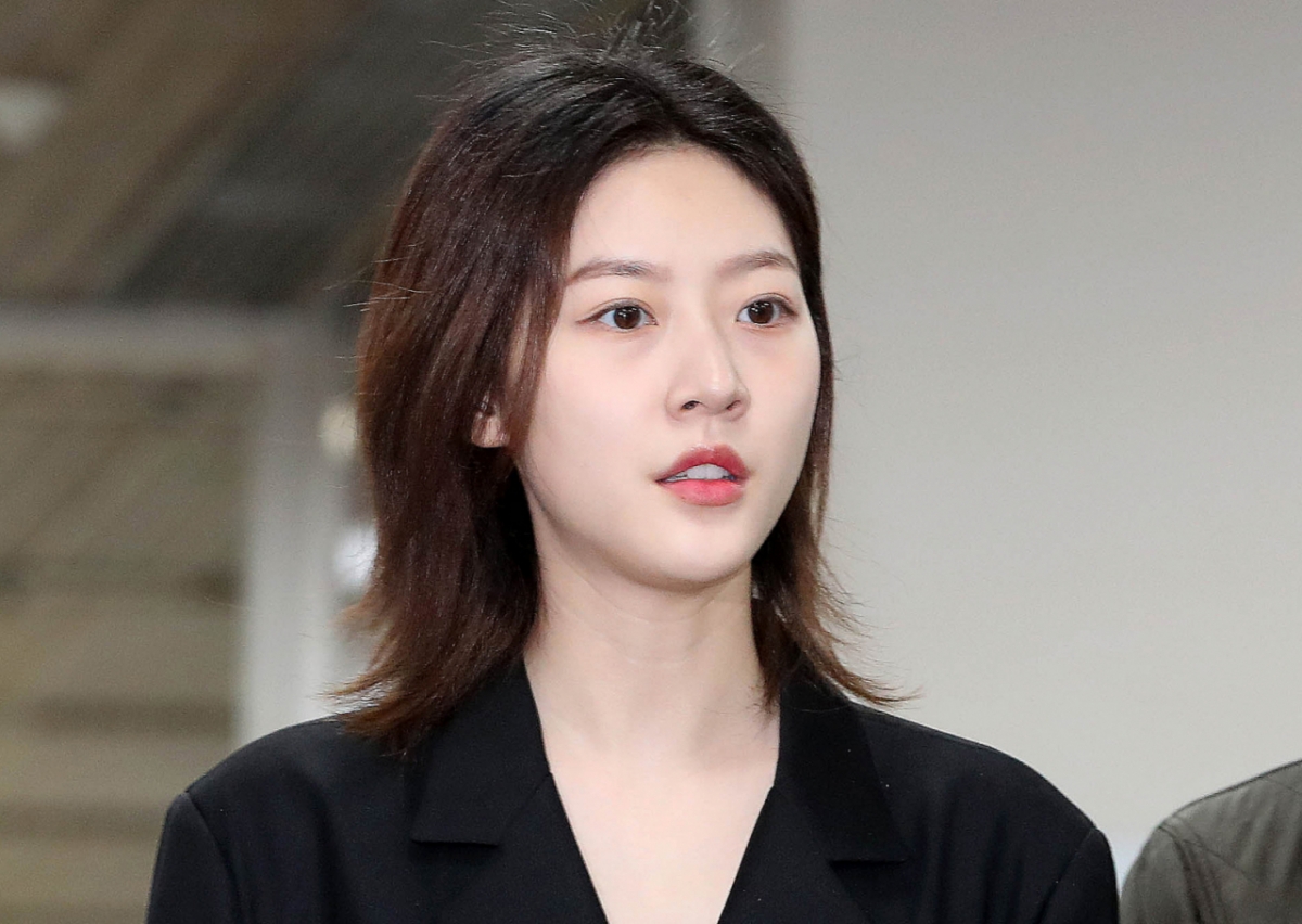 김새론 모친 "<b>김수현</b>, <b>미성년</b>자 <b>교제</b> 맞다"…카톡 증거 추가 공개