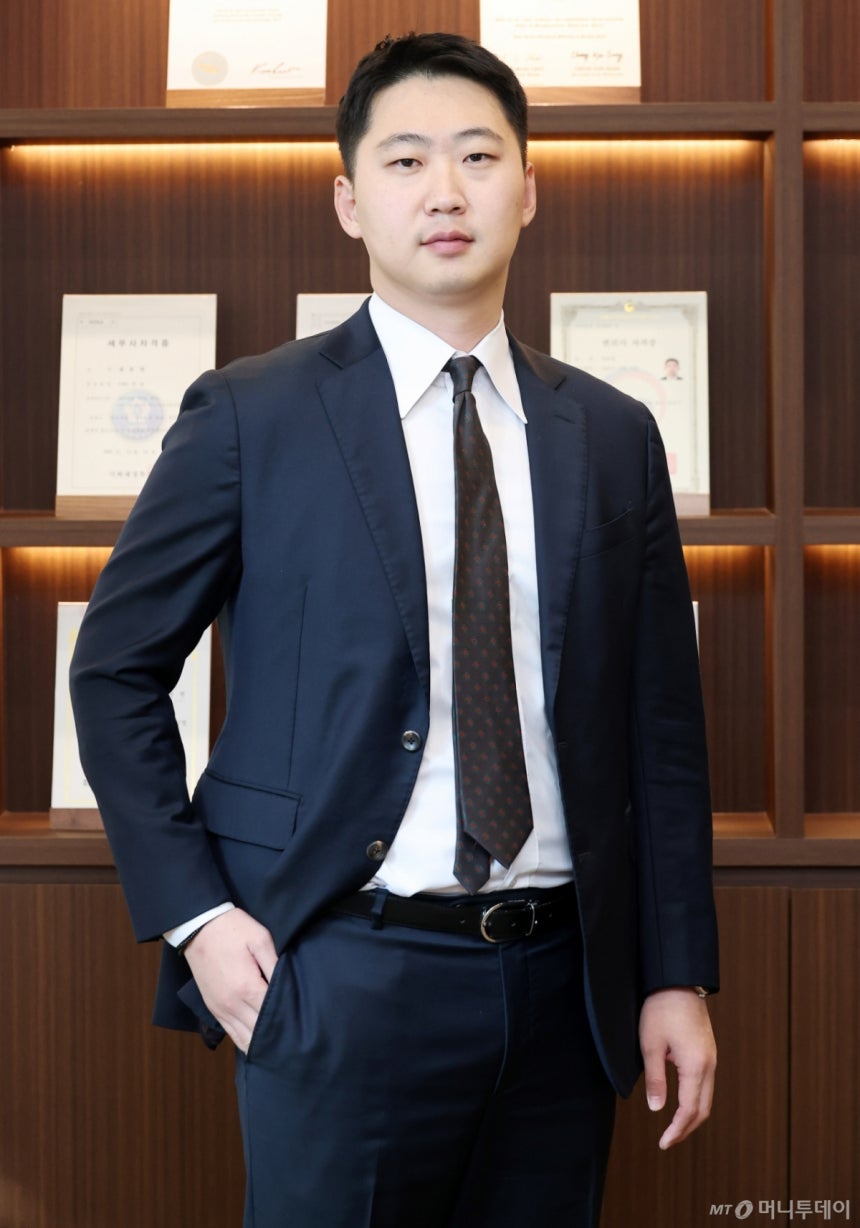채용현 한국법조인협회 6대 회장·펜타곤 법률세무회계 대표변호사(변호사시험 4회·37세) /사진=김창현 기자 chmt@