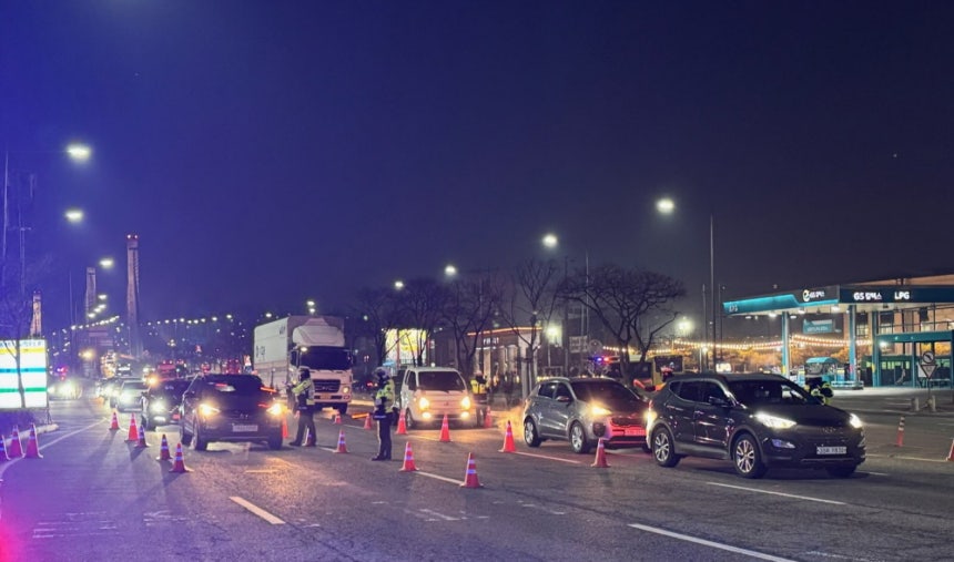 출근길 숙취 운전 단속 장면/.사진제공=광주경찰청