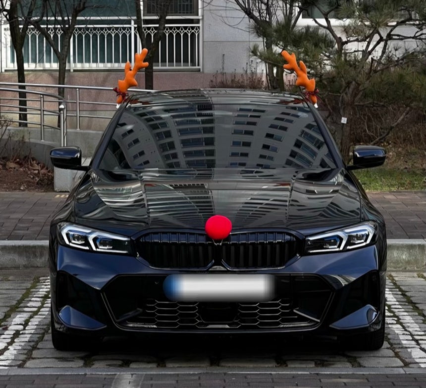 시민 A씨가 루돌카 장식품 판매 사이트에 올린 후기 사진.A씨는 "초등학생들이 루돌카를 보고 좋아해준다"라고 했다./사진=온라인 판매사이트 캡처.