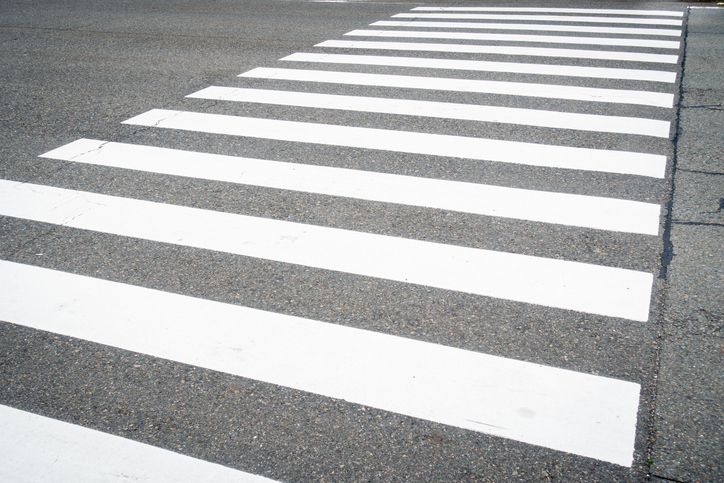 횡단보도에서 어린이들을 치고 도주한 오토바이 운전자가 도주했다가 붙잡혔다.위 사진은 기사 내용과 무관한 자료사진/사진=게티이미지뱅크