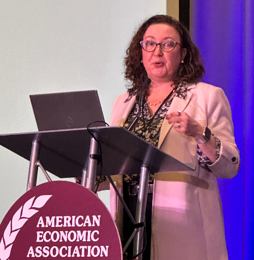 크리스티나 맥엘헤란 토론토대 교수.