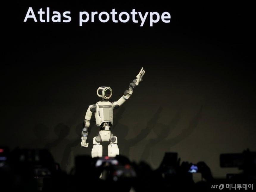 (라스베이거스=뉴스1) 황기선 기자 = 세계 최대 가전·정보기술(IT) 전시회 'CES 2026' 개막을 하루 앞둔 5일(현지시간) 미국 네바다주 라스베이거스 만달레이베이에서 열린 현대차그룹 프레스 컨퍼런스에서 휴머