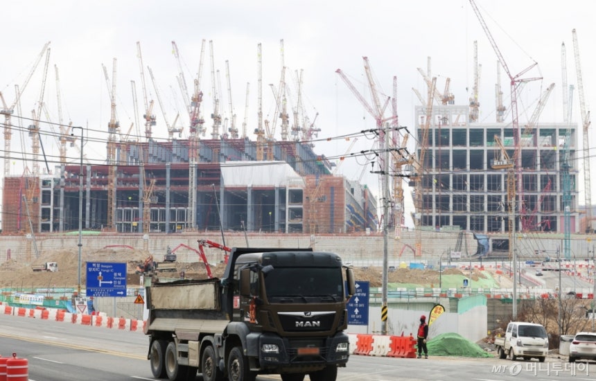 용인 반도체 클러스터, 흔들리는 건가? 용인시, 시민 의견 묻는다!