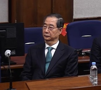 한덕수 전 국무총리가 21일 서울 서초구 서울중앙지방법원에서 열린 내란 우두머리 방조,<a href=