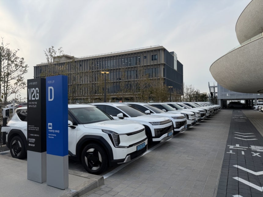 제주 쏘카터미널에서 V2G에 쓰이는 전기차들/사진=임찬영 기자