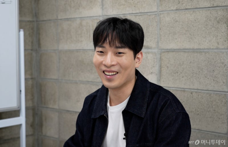 "손가락 딸깍 딸깍, 월 100만원 번다"...누구나 '방구석 CEO'
